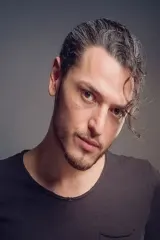 عمر فاروک آران