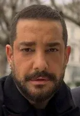 انیس آریکان